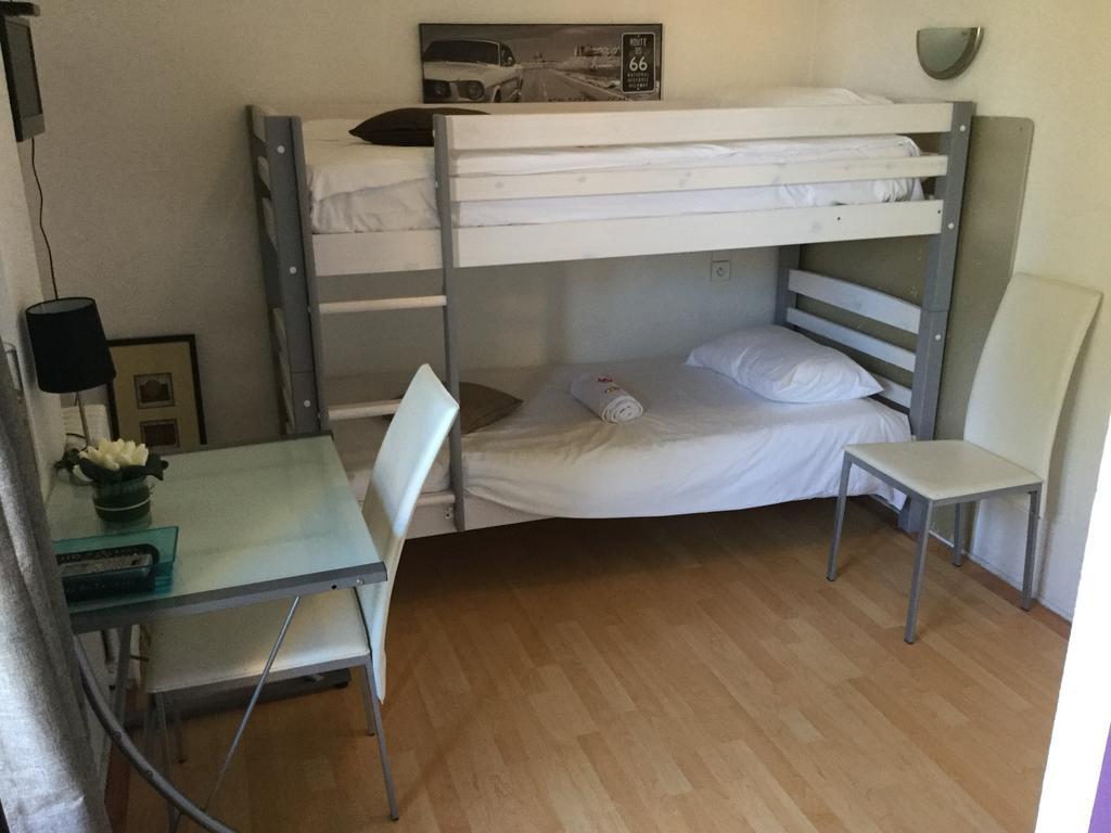 Hotel Restaurant Le 8 Mandelieu Eksteriør bilde