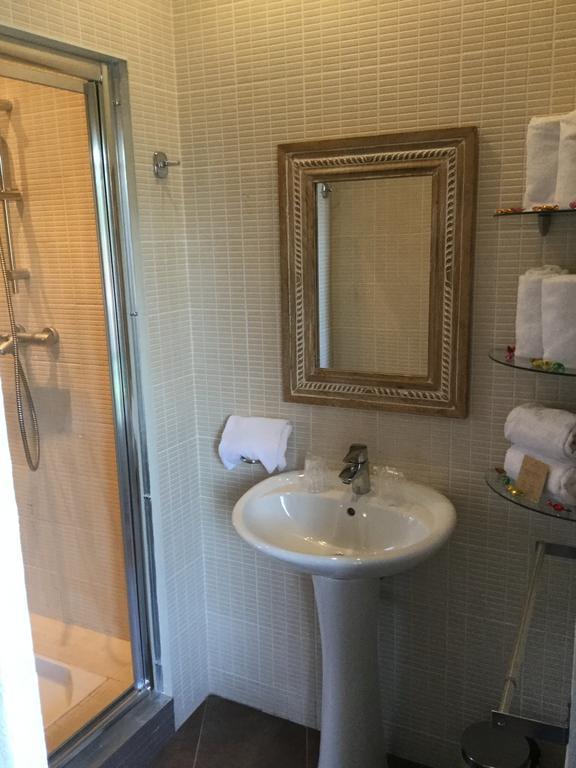 Hotel Restaurant Le 8 Mandelieu Eksteriør bilde